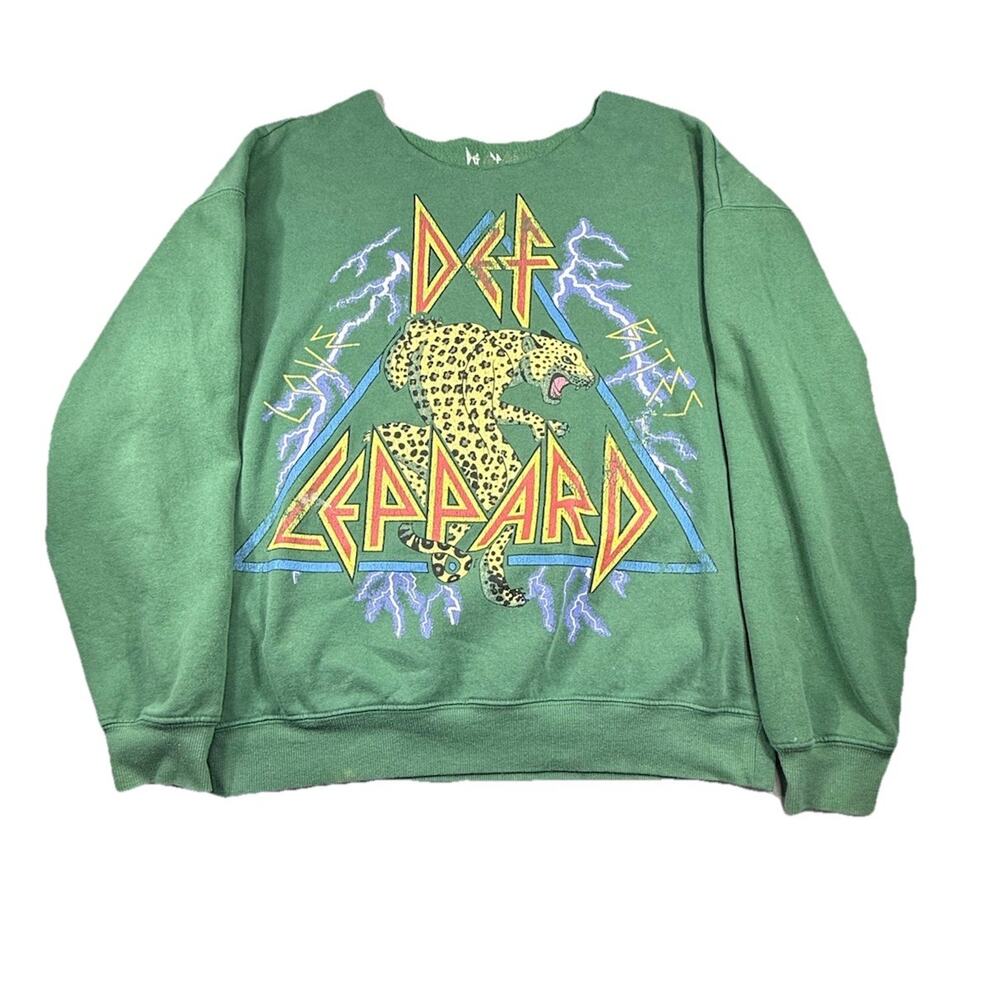 Def Leppard Women’s Green Sweater Size Medium Long Sleeve